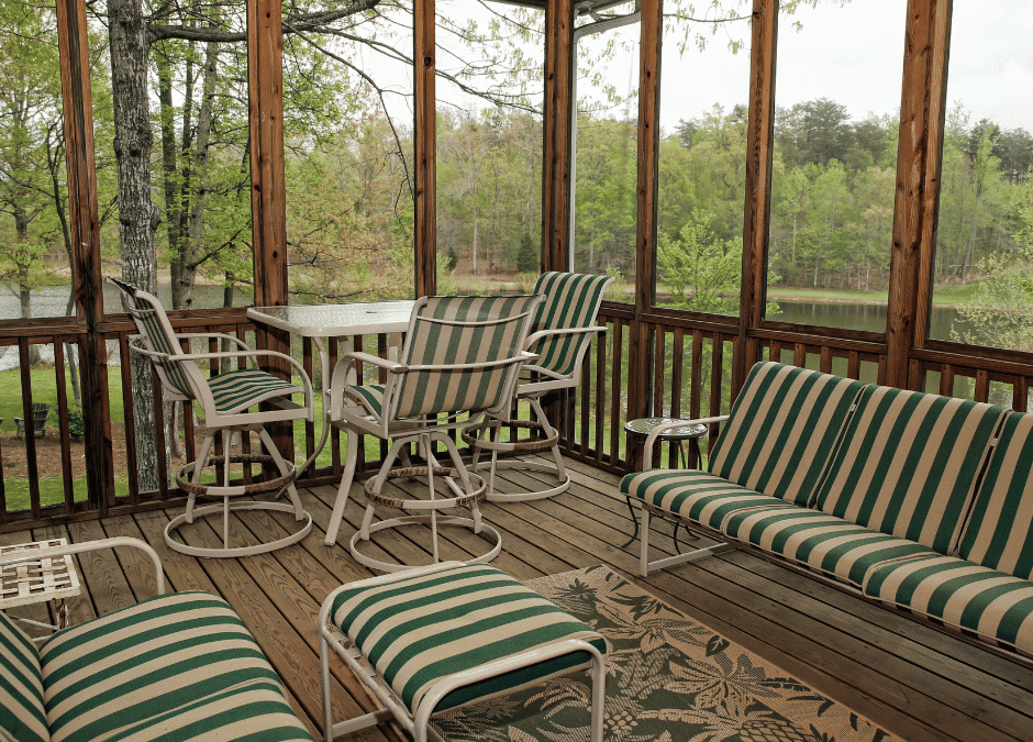 Designing the Perfect Screened-In Porch for Your Home