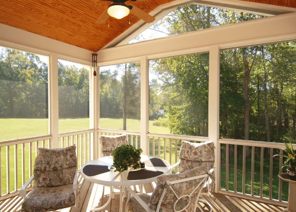 Creating a Relaxing Outdoor Retreat with a Screened-In Porch | Diamond Enclosures of Daphne